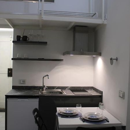 Piccolo Loft A Due Passi Dal Castello Apartment Milan Bagian luar foto