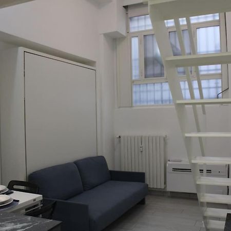 Piccolo Loft A Due Passi Dal Castello Apartment Milan Bagian luar foto