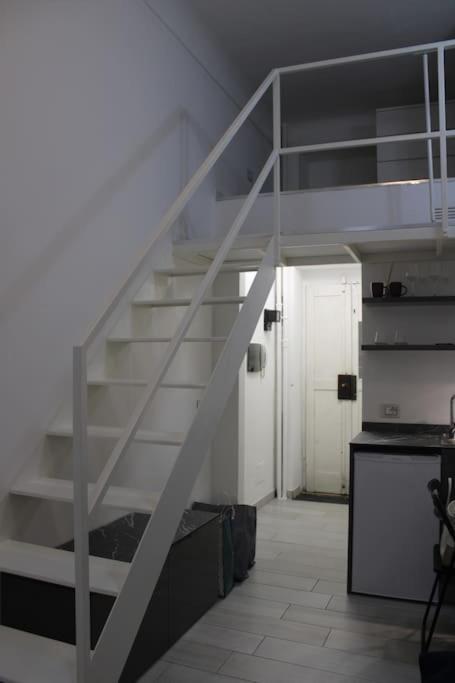 Piccolo Loft A Due Passi Dal Castello Apartment Milan Bagian luar foto